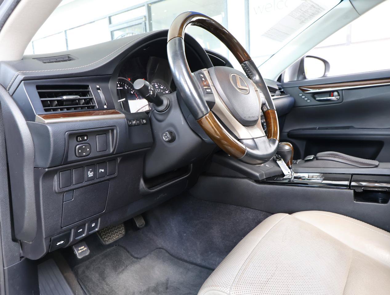 Used 2014 Lexus ES 350 FWD image 38