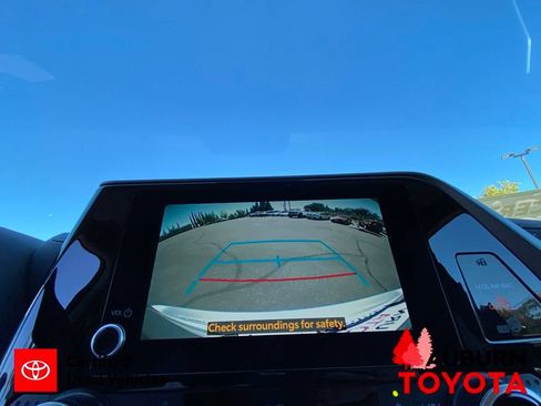 Certified 2024 Toyota Highlander XLE AWD/4WD image 49