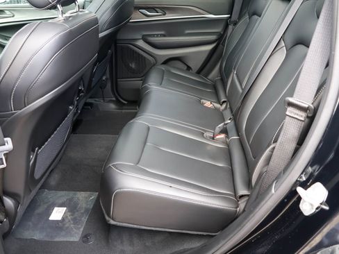 New 2025 Jeep Grand Cherokee Limited w/ Black Appearance Package AWD/4WD image 14