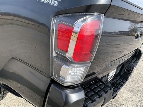 Used 2023 Toyota Tacoma TRD Off-Road image 24