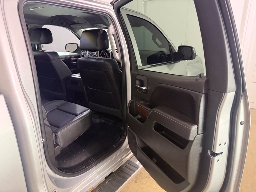 Used 2017 GMC Sierra 1500 SLT w/ SLT Premium Package AWD/4WD image 22