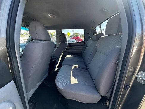 Used 2012 Toyota Tacoma 4x4 Double Cab w/ SR5 Pkg image 26