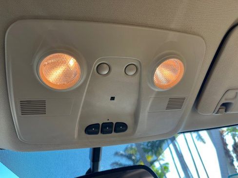 Used 2011 Buick Enclave CXL image 67