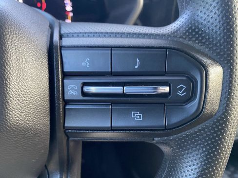 Used 2023 Chevrolet Colorado Trail Boss w/ Technology Package image 30