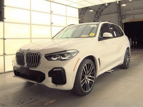 Used 2021 BMW X5 xDrive40i w/ M Sport Package image 1