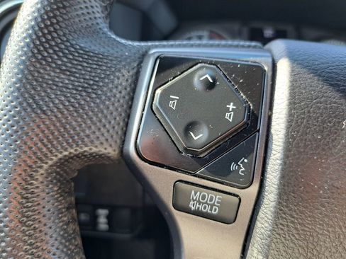 Used 2022 Toyota Tacoma TRD Sport image 14