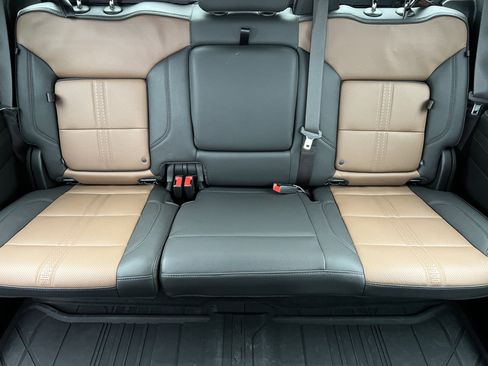 Used 2023 Chevrolet Silverado 1500 High Country w/ Max Trailering Package image 15