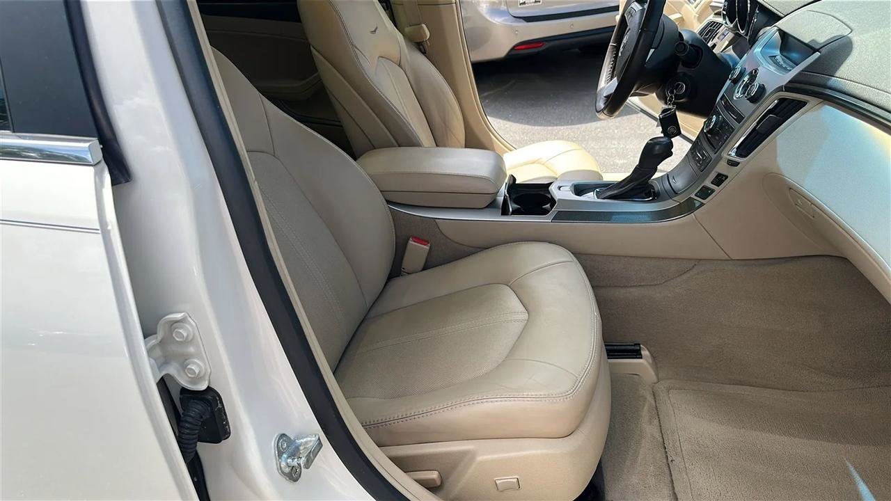 Used 2013 Cadillac CTS Luxury RWD image 35
