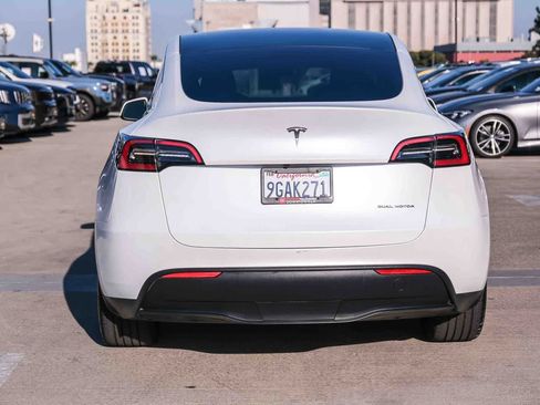 Used 2023 Tesla Model Y Long Range AWD/4WD image 5