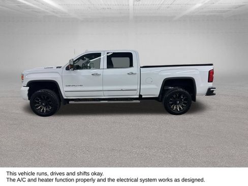 Used 2017 GMC Sierra 2500 Denali w/ Duramax Plus Package AWD/4WD image 8