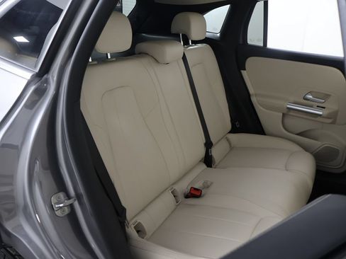 Used 2023 Mercedes-Benz GLA 250 4MATIC w/ Premium Package image 35
