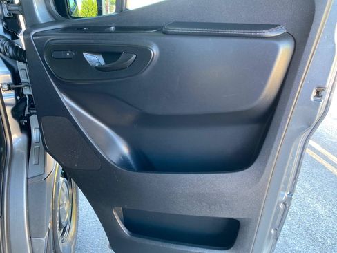 Used 2021 Mercedes-Benz Sprinter 2500 image 33