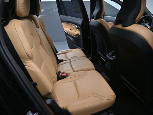 Used 2024 Volvo XC90 T8 Ultimate w/ Protection Package Premier image 16