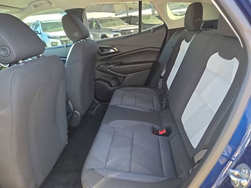 Used 2024 Chevrolet Trax LS w/ LS Convenience Package image 8