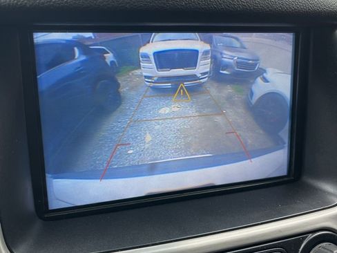 Used 2020 GMC Yukon SLT w/ Open Road Package AWD/4WD image 12