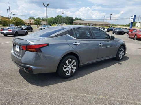 Used 2020 Nissan Altima 2.5 S image 4