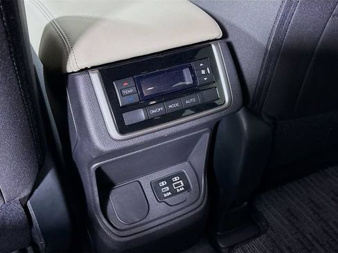 Certified 2025 Subaru Ascent Premium AWD/4WD image 25
