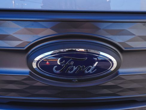 Used 2022 Ford F150 Lightning Lariat w/ Max Trailer Tow Package image 45