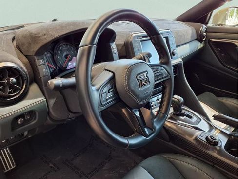 Certified 2024 Nissan GT-R w/ Floor Mat Package AWD/4WD image 13