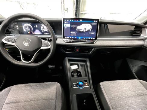 New 2026 Volkswagen Tiguan S image 7