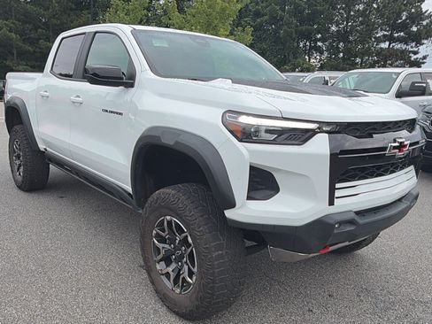 Used 2023 Chevrolet Colorado ZR2 AWD/4WD image 5