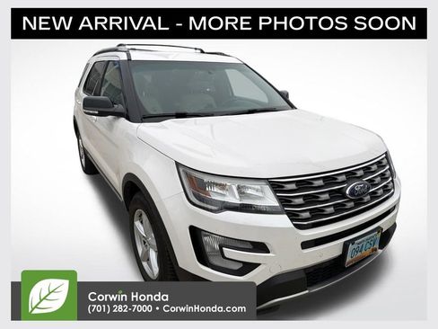 Used 2016 Ford Explorer XLT w/ Equipment Group 202A AWD/4WD image 1