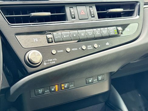 Used 2025 Lexus ES 350 350 image 29