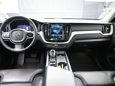 Certified 2022 Volvo XC60 B6 Inscription w/ Advanced Package image 9