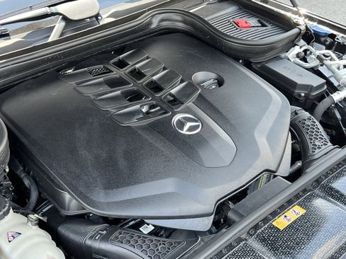 Used 2022 Mercedes-Benz GLS 580 4MATIC image 36