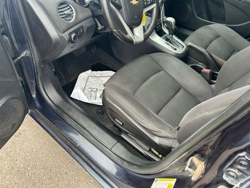Used 2014 Chevrolet Cruze LT image 10