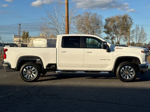 New 2026 Chevrolet Silverado 2500 LT image 8