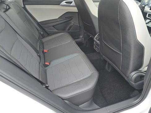 New 2026 Volkswagen Taos SE AWD/4WD image 18