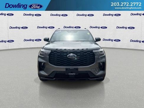 Certified 2025 Ford Explorer ST-Line AWD/4WD image 3