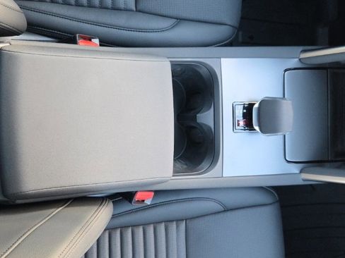 New 2025 Land Rover Discovery Sport S image 23