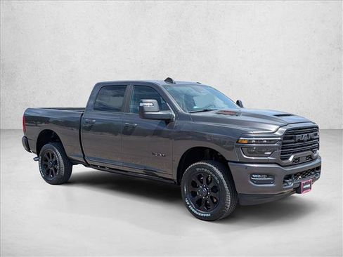 New 2026 RAM 2500 Laramie AWD/4WD image 6