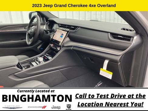 New 2023 Jeep Grand Cherokee Overland w/ Luxury Tech Group IV AWD/4WD image 27
