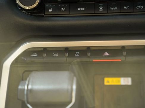 Used 2023 Toyota Tundra Platinum AWD/4WD image 25