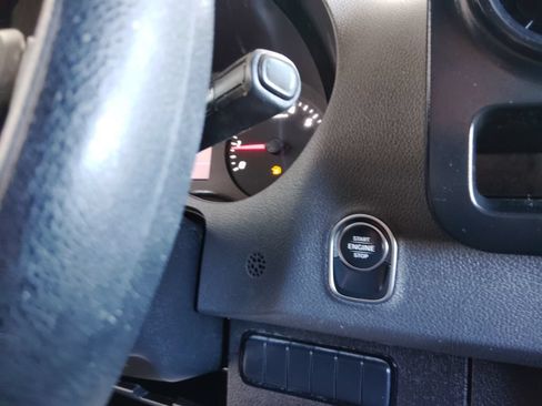 Used 2023 Mercedes-Benz Sprinter 2500 image 21