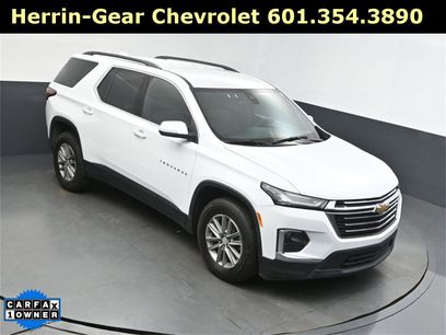 Used 2023 Chevrolet Traverse LT