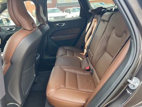Certified 2025 Volvo XC60 B5 Ultra AWD/4WD image 25