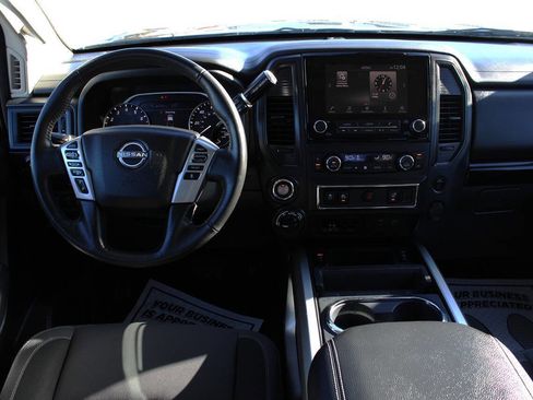 Used 2024 Nissan Titan SV w/ SV Convenience Package image 11