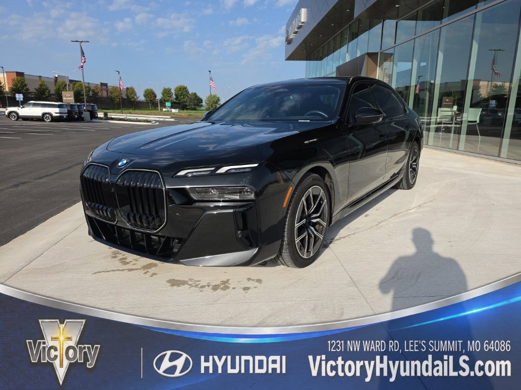 Used 2026 BMW 740i xDrive AWD/4WD image 1