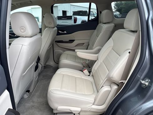 Used 2020 GMC Acadia Denali w/ Technology Package FWD image 42
