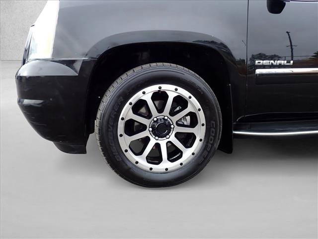 Used 2013 GMC Yukon XL Denali AWD/4WD image 7
