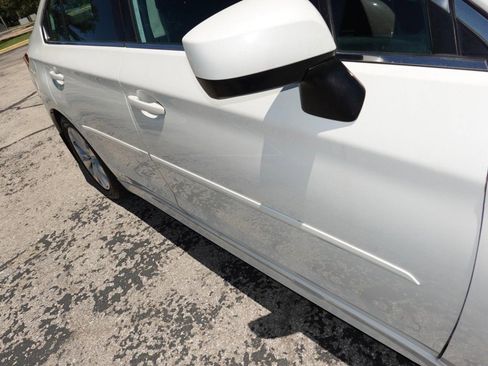 Used 2017 Subaru Legacy 2.5i Premium w/ Moonroof Package image 11