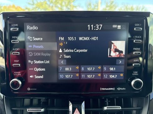 Used 2022 Toyota Corolla XLE image 28