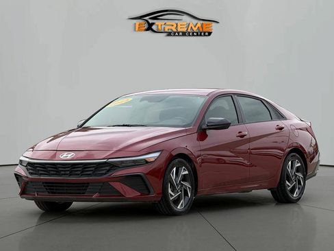 Used 2025 Hyundai Elantra Sport FWD image 1