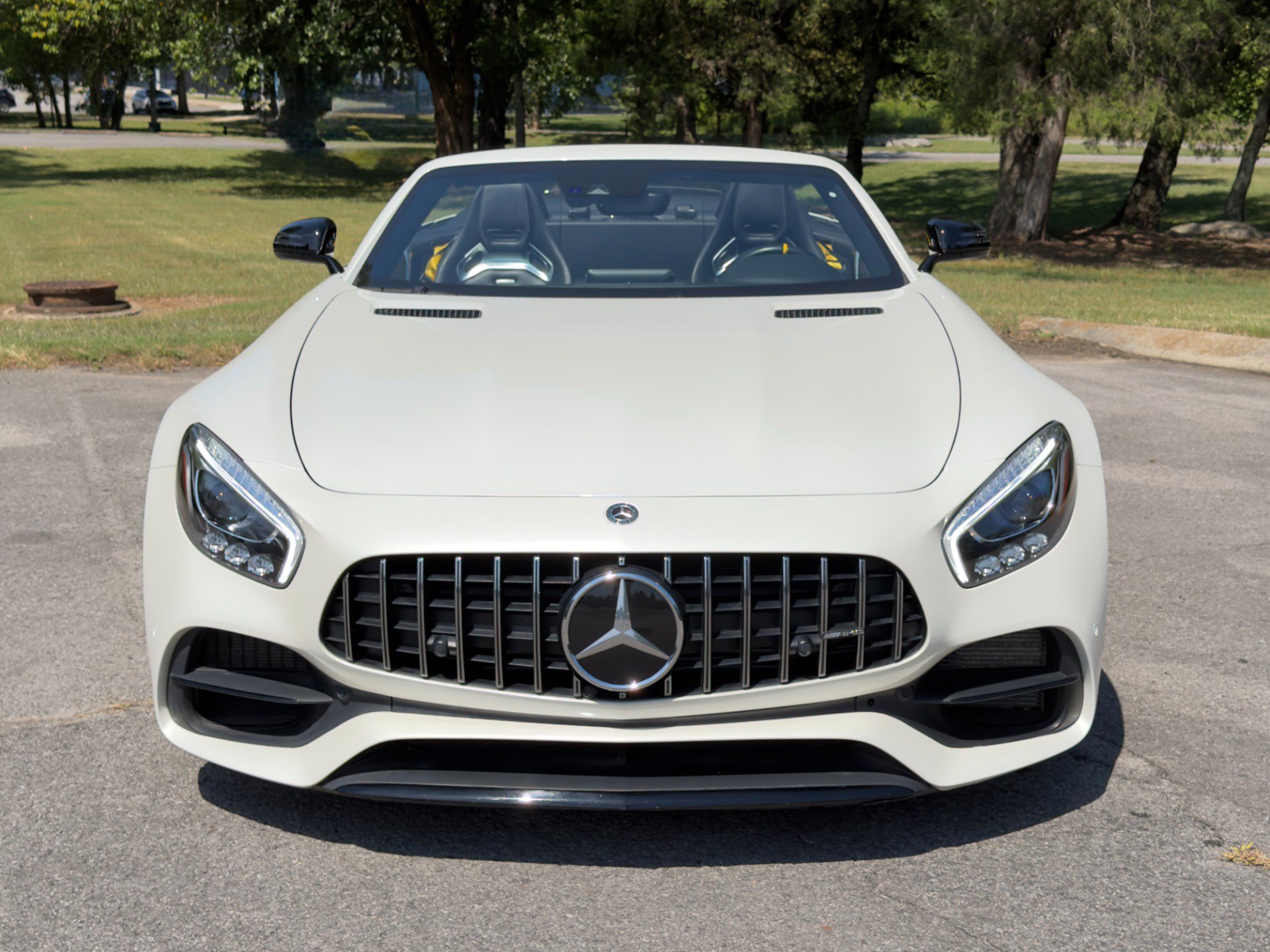 Used 2019 Mercedes-Benz AMG GT Roadster image 4