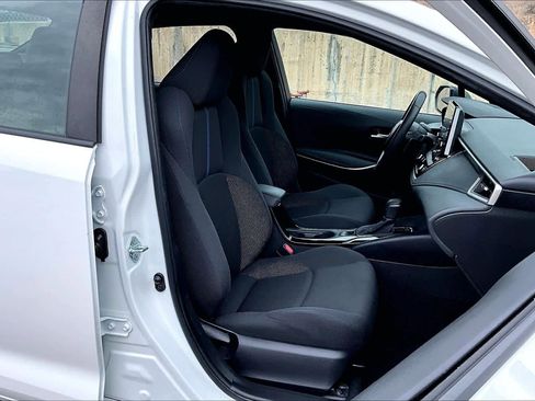 Used 2021 Toyota Corolla SE image 12