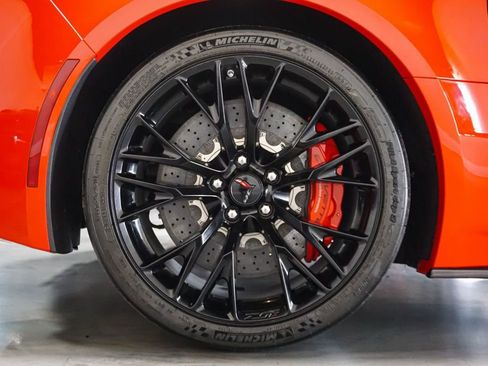 Used 2019 Chevrolet Corvette Z06 RWD image 71